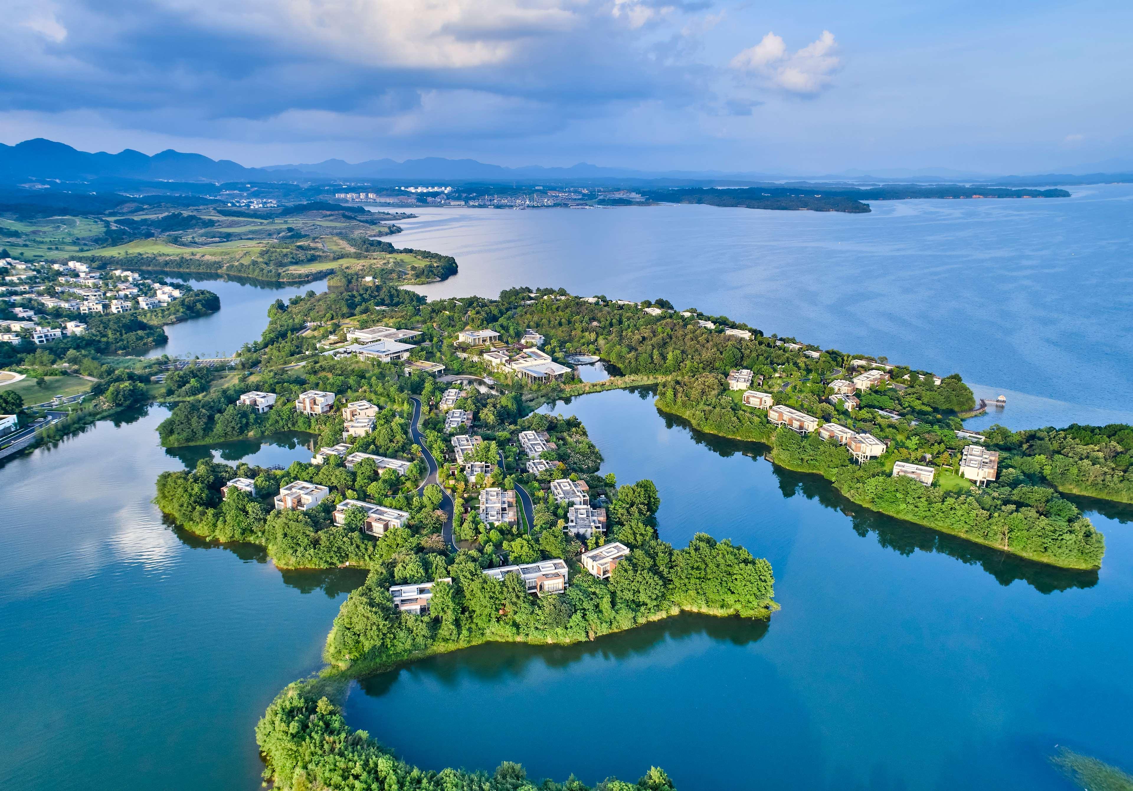 Lushan West Sea Resort, Curio Collection By Hilton Jiujiang  Luaran gambar