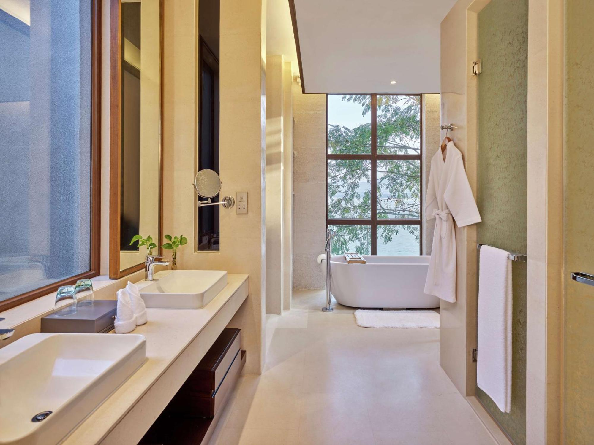 Lushan West Sea Resort, Curio Collection By Hilton Jiujiang  Luaran gambar